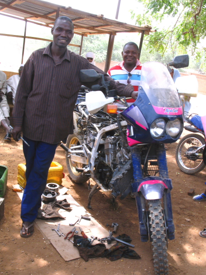 africa twin in niger.JPG